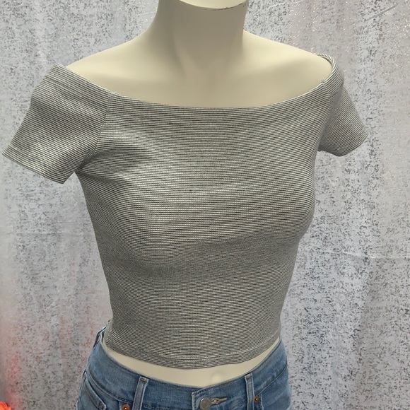 Zara off the shoulder top - Picture 1 of 5